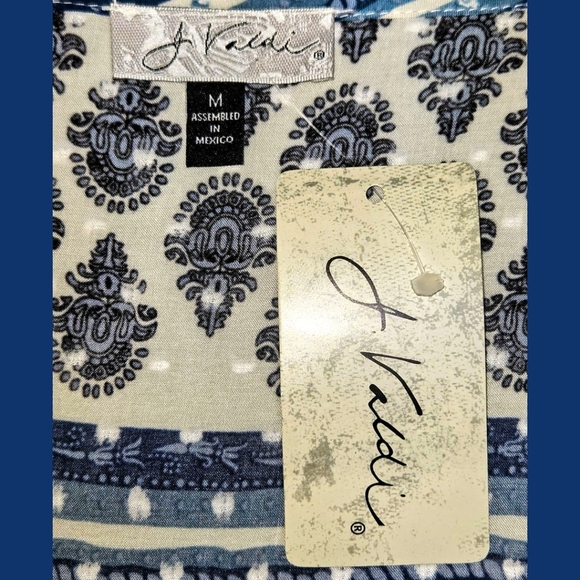 J. VALDI Women's Paisley Print Cold Shoulder Clip - Dot BLouse Size M - Picture 10 of 16